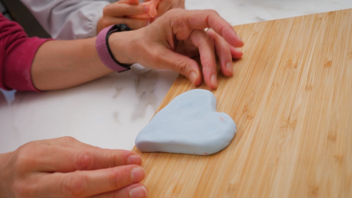 Colla Ignifuga Atossica E Sicura Per I Bambini: Una Guida - Foto 8