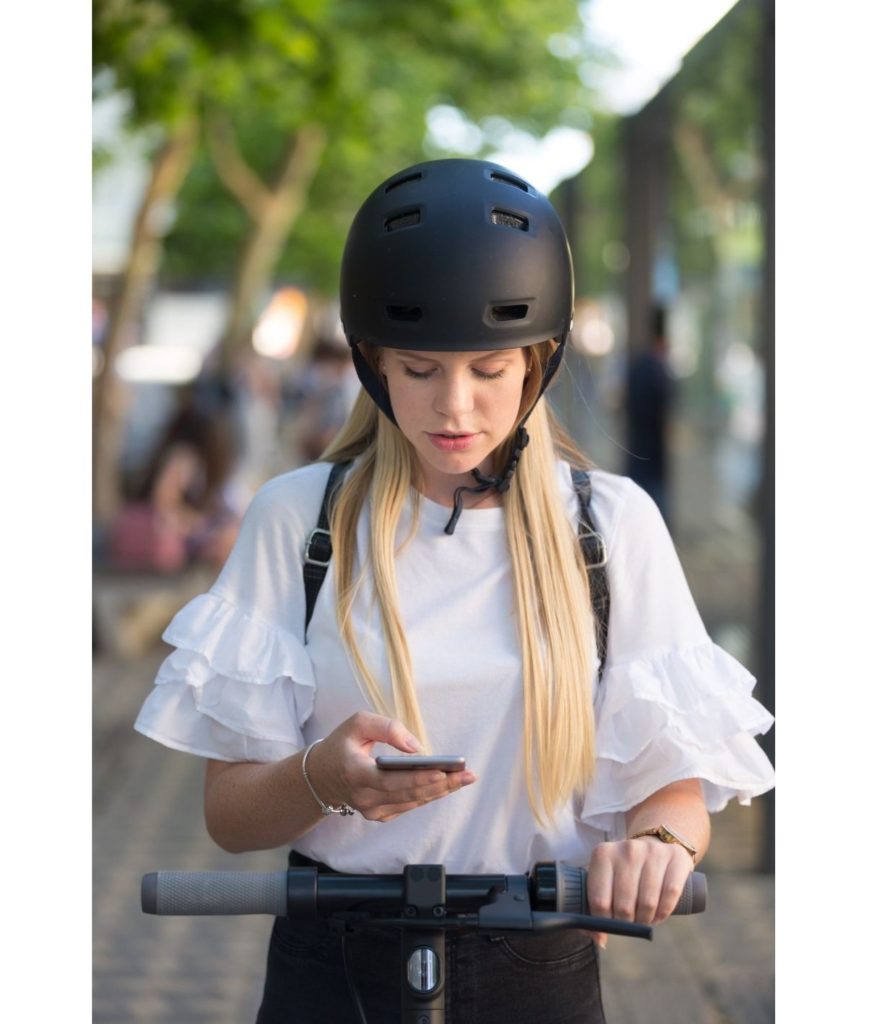 skate Sicurezza regolabile Omologato CE casco da monopattino resistente Vari colori. BMX protezione Casco da bici per bambini 6 ai 13 anni leggero e comodo 